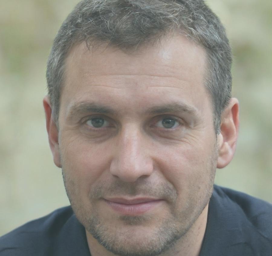 Porträt von Janosch Müller